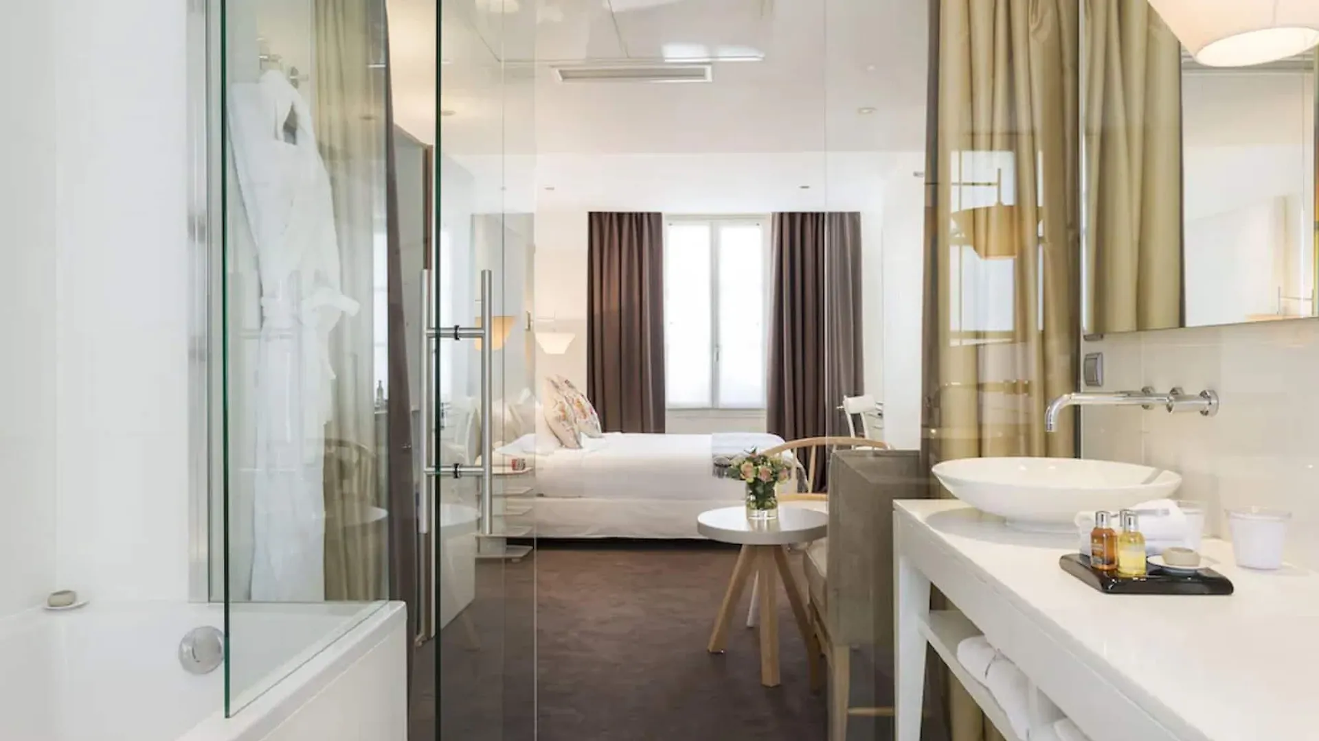 Hotel Le Placide Saint-germain Des Pres Paris